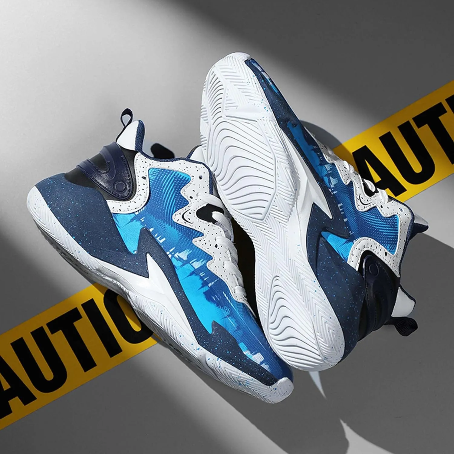 Classic Graffiti for Boys Girls Adults Casual Fashion Breathable Basketball Shoes Lightweight Wide Mesh Walking Shoes Team Sports Shoes Street Training Basketball Shoes dDurable Hiking Jogging Shoes