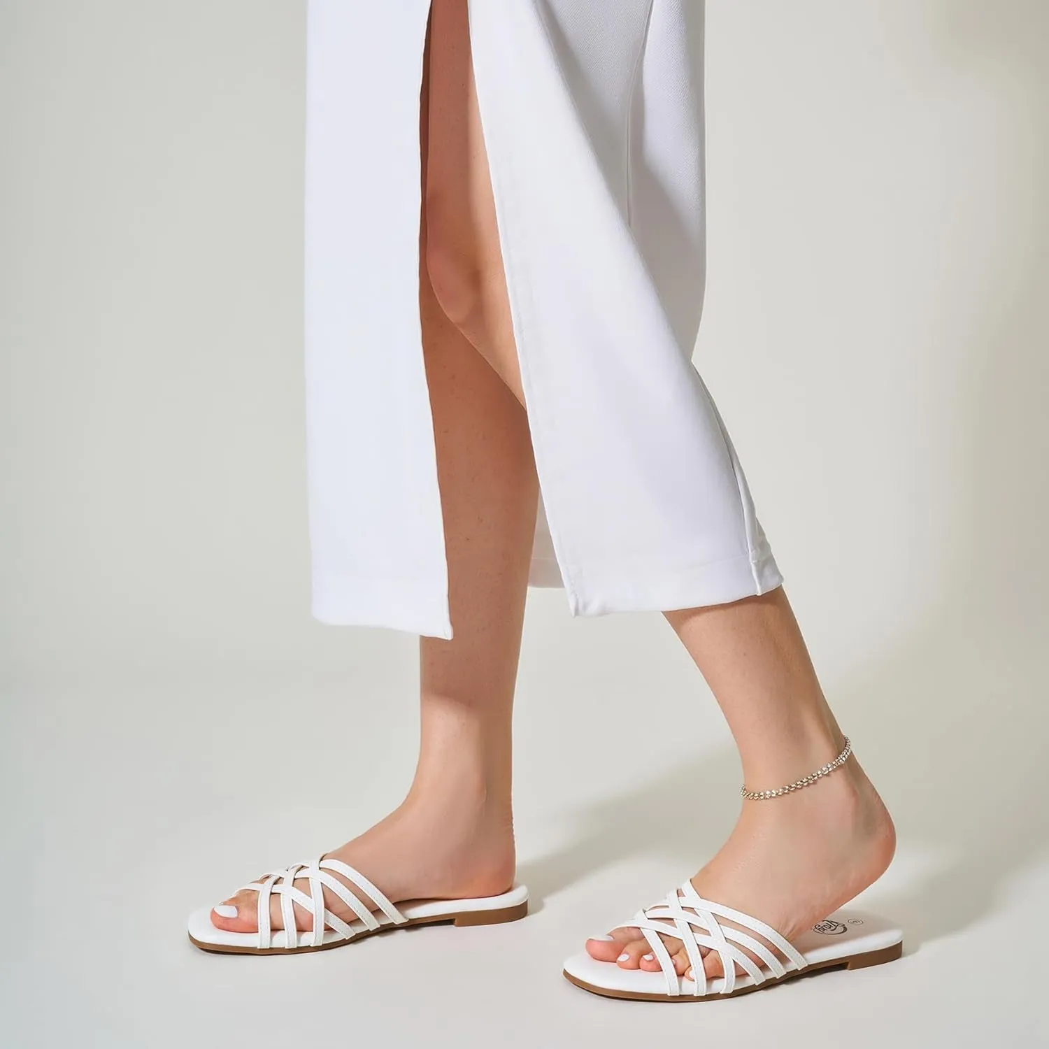 Trary Sandals Women,Leather Slides Women Comfortable Memory Foam Sandals for Women Footwear,Fashion Flat Summer Sandals for Women 2025