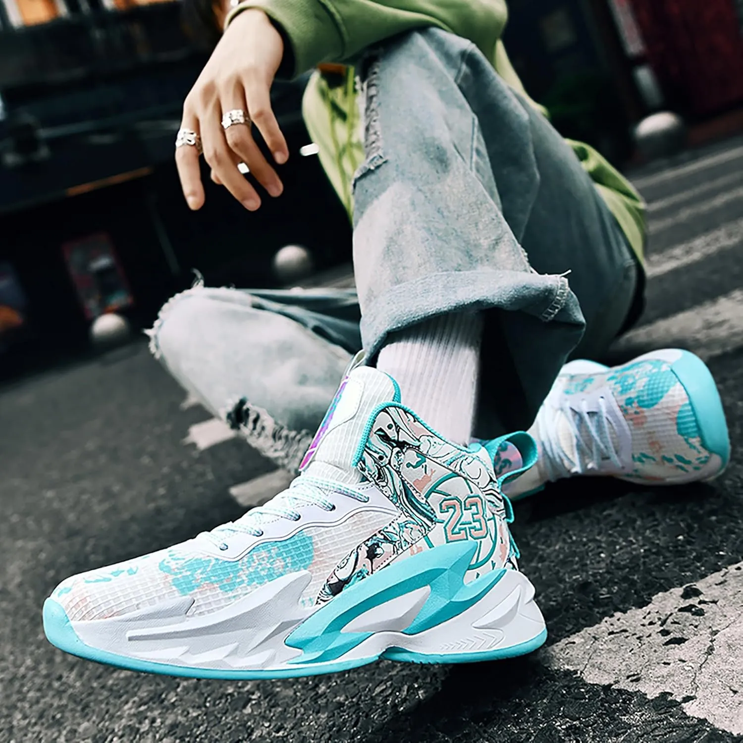 Unisex Basketball Shoes are Lightweight Breathable Anti Slip Wear-Resistant Sports Training Boots