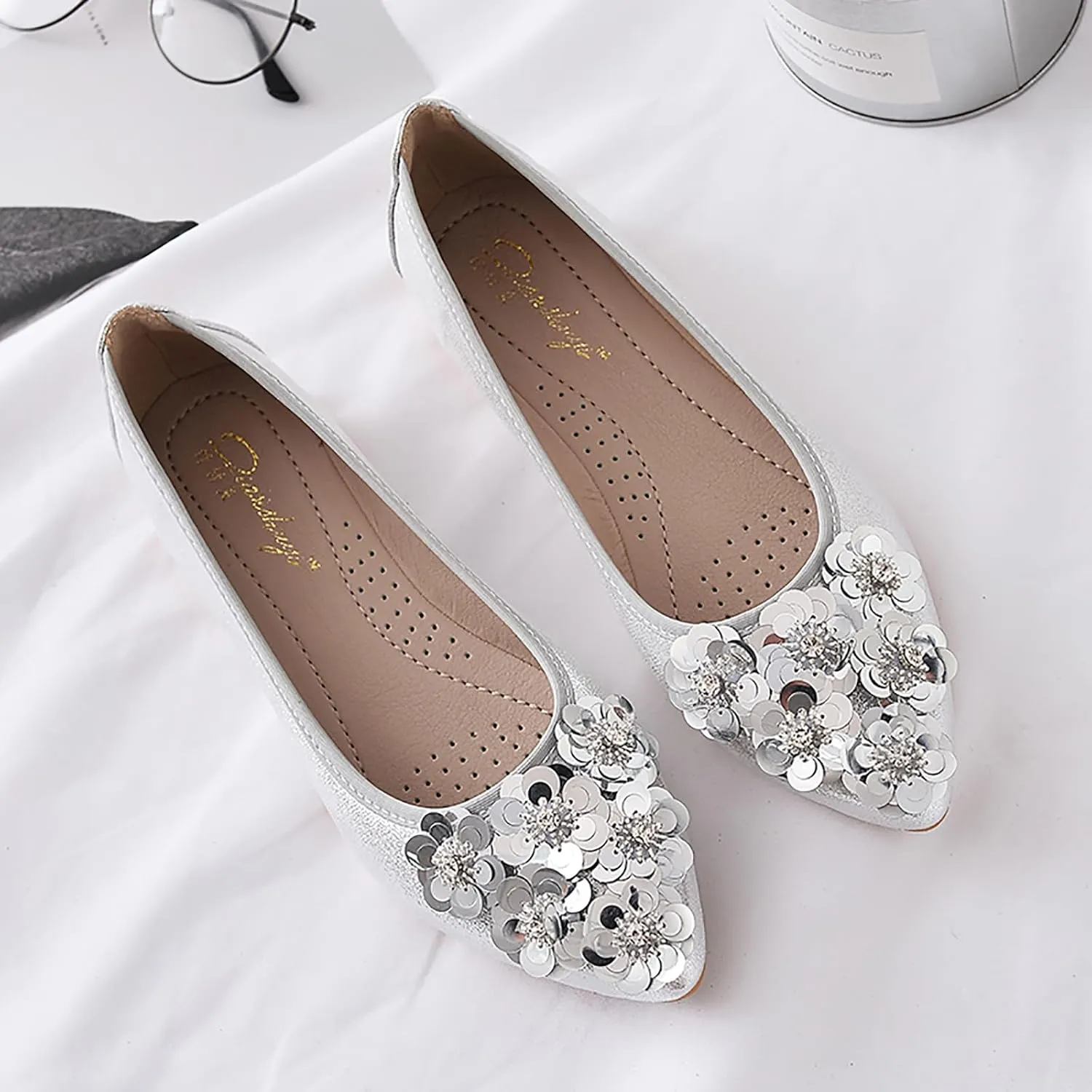 Women's Flats, Foldable Ballet Flats for Women, Flower Pionted Toe Comfort Light Weight Slip-On Dress Shoes