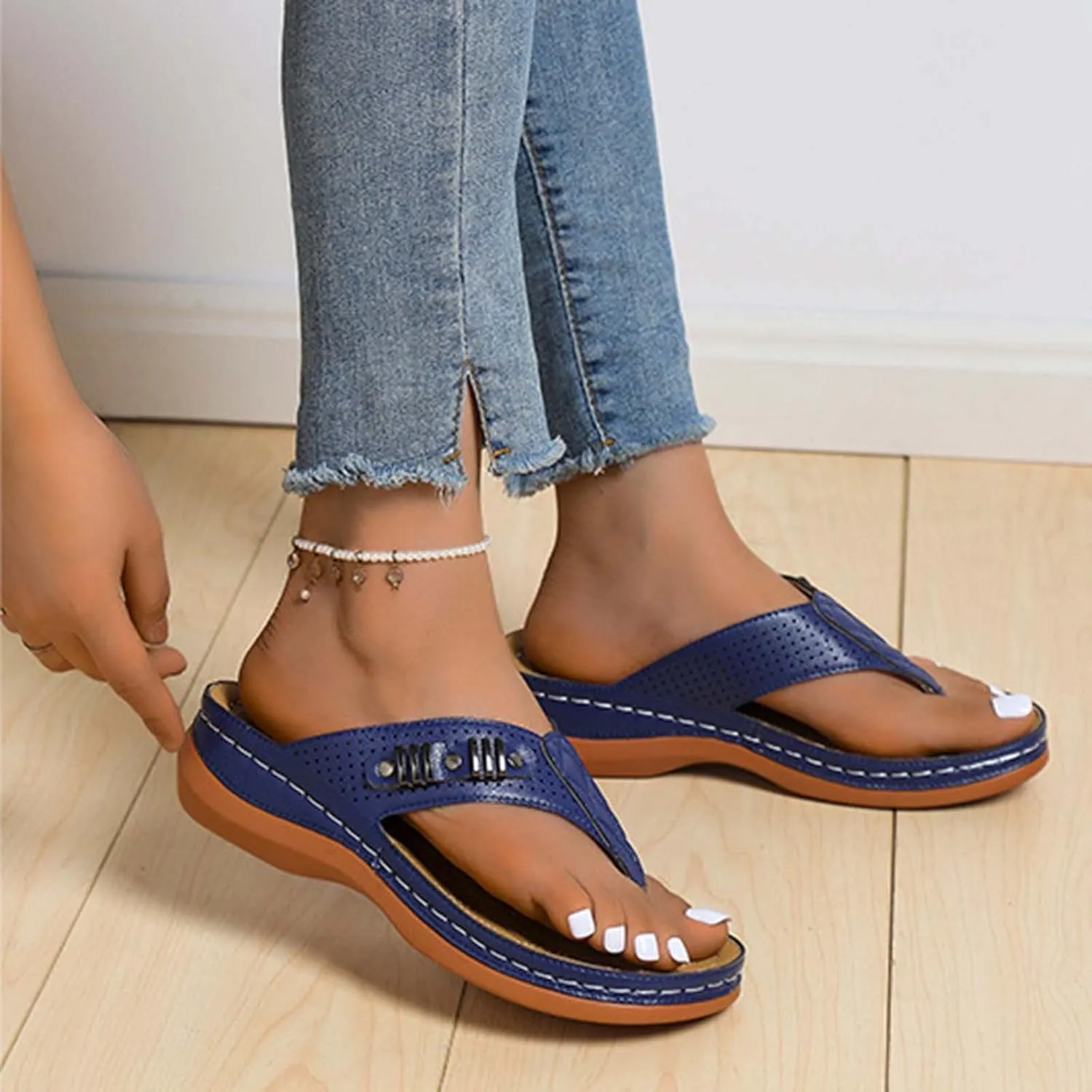 Womens Orthopedic Sandals Comfortable Wedge Flip Flops Summer Casual Thong Straps Clip Toe Slipper Slip-on Slides Lightweight Beach Shoes with Ergonomic Soles