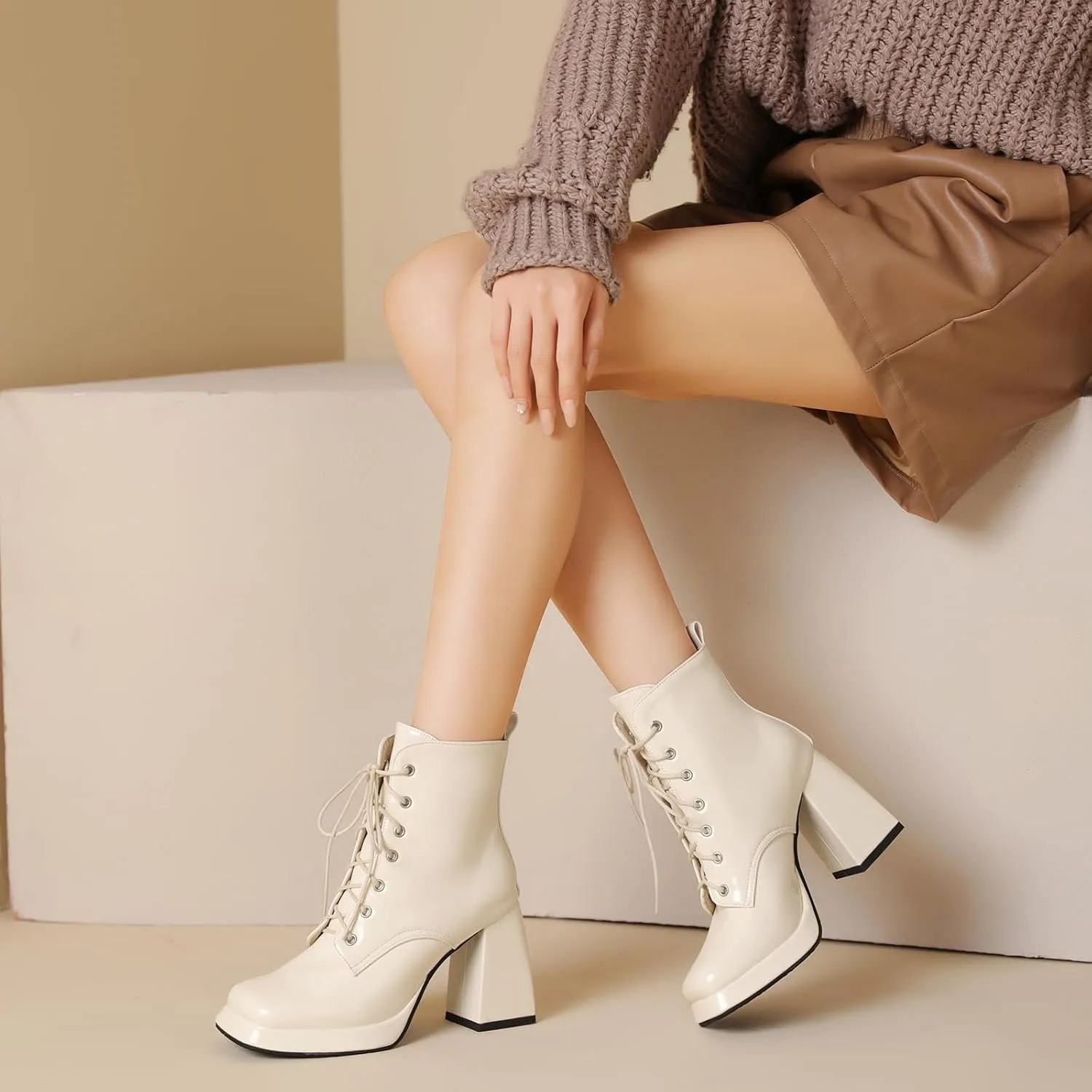 Women's Platform Combat Boots Chunky Heel Ankle Boots with Laces