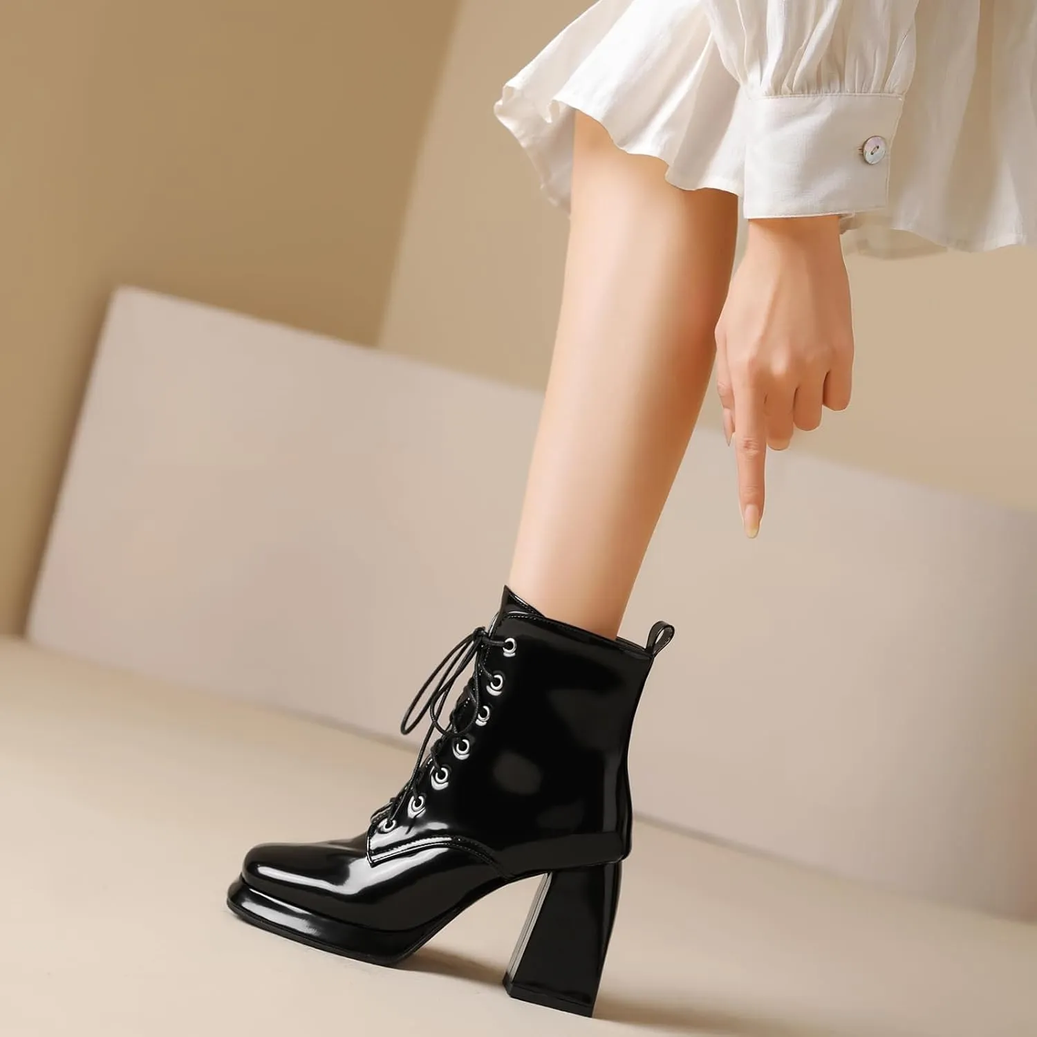Women's Platform Combat Boots Chunky Heel Ankle Boots with Laces